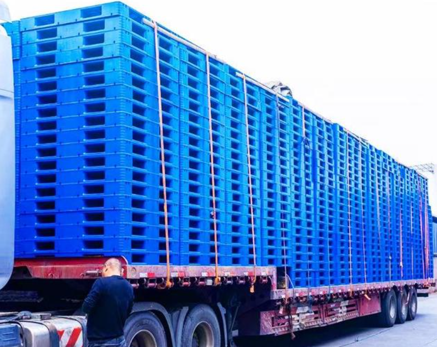Corrosion-resistant, explosion-proof, and high-efficiency load-bearing: An analysis of the professional application of plastic pallets in the chemical industry.